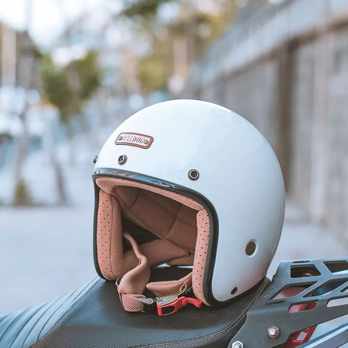 Mũ bảo hiểm 3/4 Bulldog Perro 4U Trắng (Tặng khóa số)