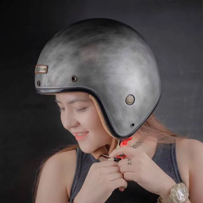 Mũ bảo hiểm 3/4 Bulldog Perro 4U Xước Bạc (Tặng khóa số)