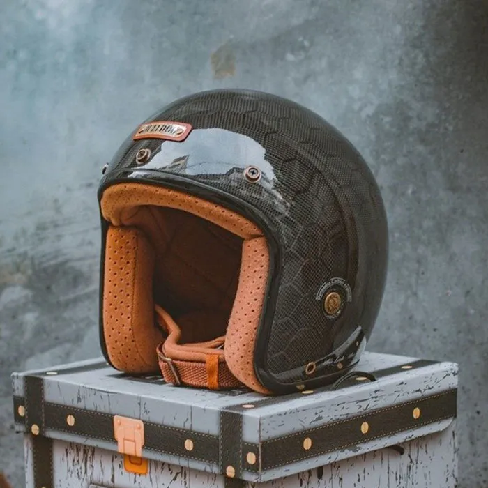 Mũ bảo hiểm 3/4 Bulldog Heli Carbon Medusa (Tặng khóa số)