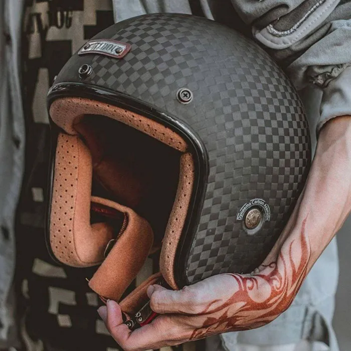 Mũ bảo hiểm 3/4 Bulldog Heli Carbon Rubik (Tặng khóa số)