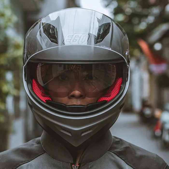 Mũ bảo hiểm Fullface liền hàm EGO E8 SV Plus V1 Bạc Tem Đen 