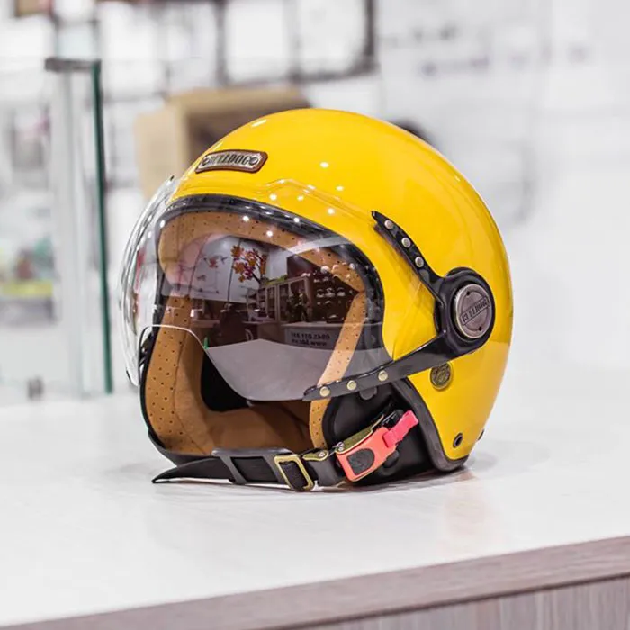 Mũ bảo hiểm 3/4 Bulldog POM Vàng (Tặng khóa số)