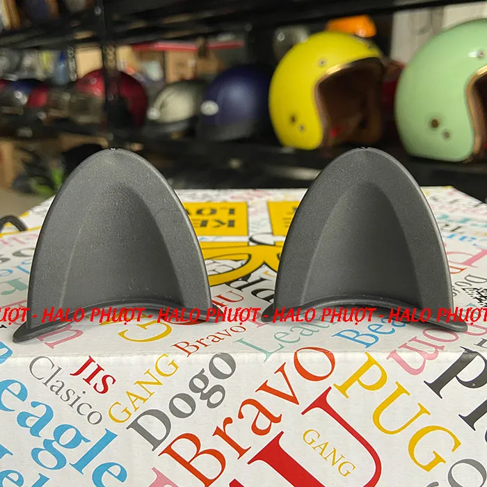 Tai Mèo có đế gắn nón bảo hiểm - Đen