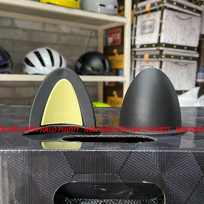 Tai Mèo 2 có đế màu gắn nón bảo hiểm - Đen Vàng