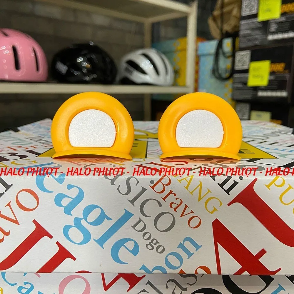  Tai Gấu Nón Bảo Hiểm - Vàng Trắng